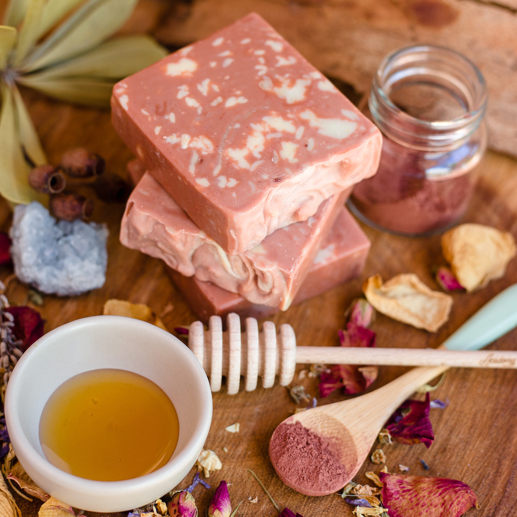 Natural Soap With Honey &amp; Beeswax