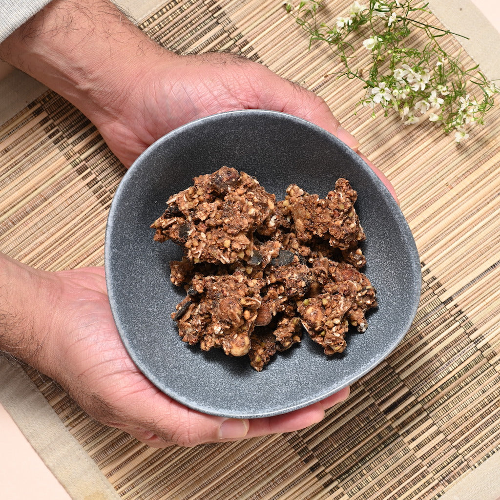 Caramel clusters with native wattleseed. Delicious, crunchy and satisfying. Made in Australia by Mindful foods.